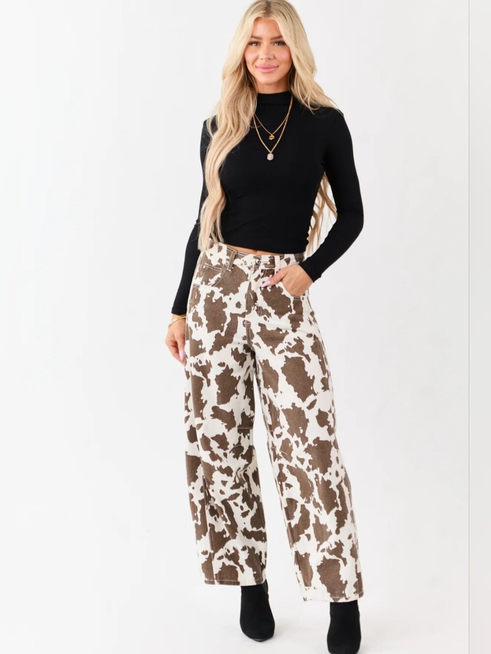 NWT: Very J Cow Print Barrel Leg Jeans High Rise - Large
